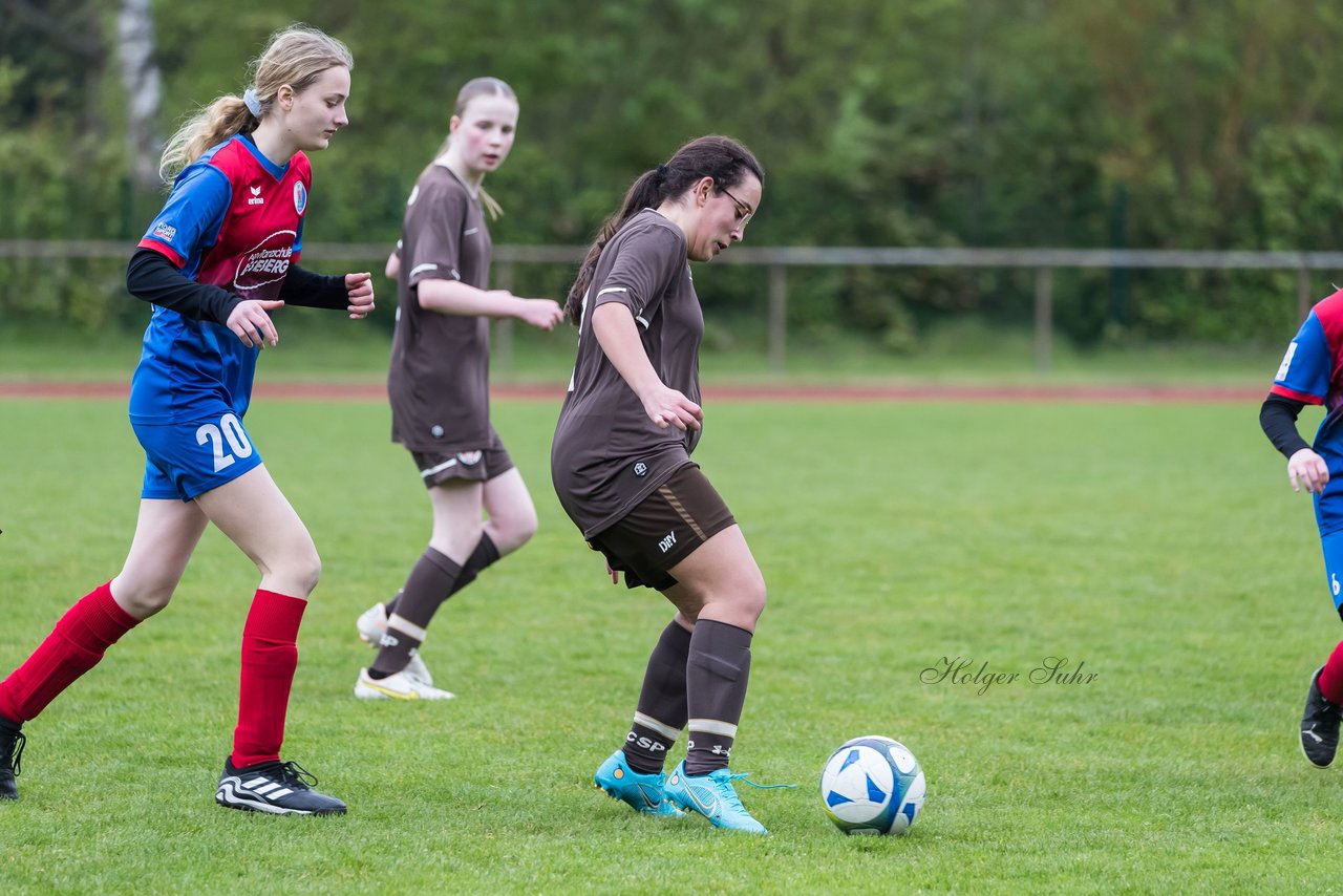 Bild 271 - wCJ VfL Pinneberg3 - St.Pauli : Ergebnis: 2:1